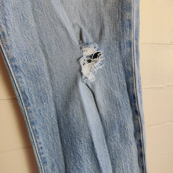 Levi's Wedgie Straight Crop Jeans - Picture 9 of 11